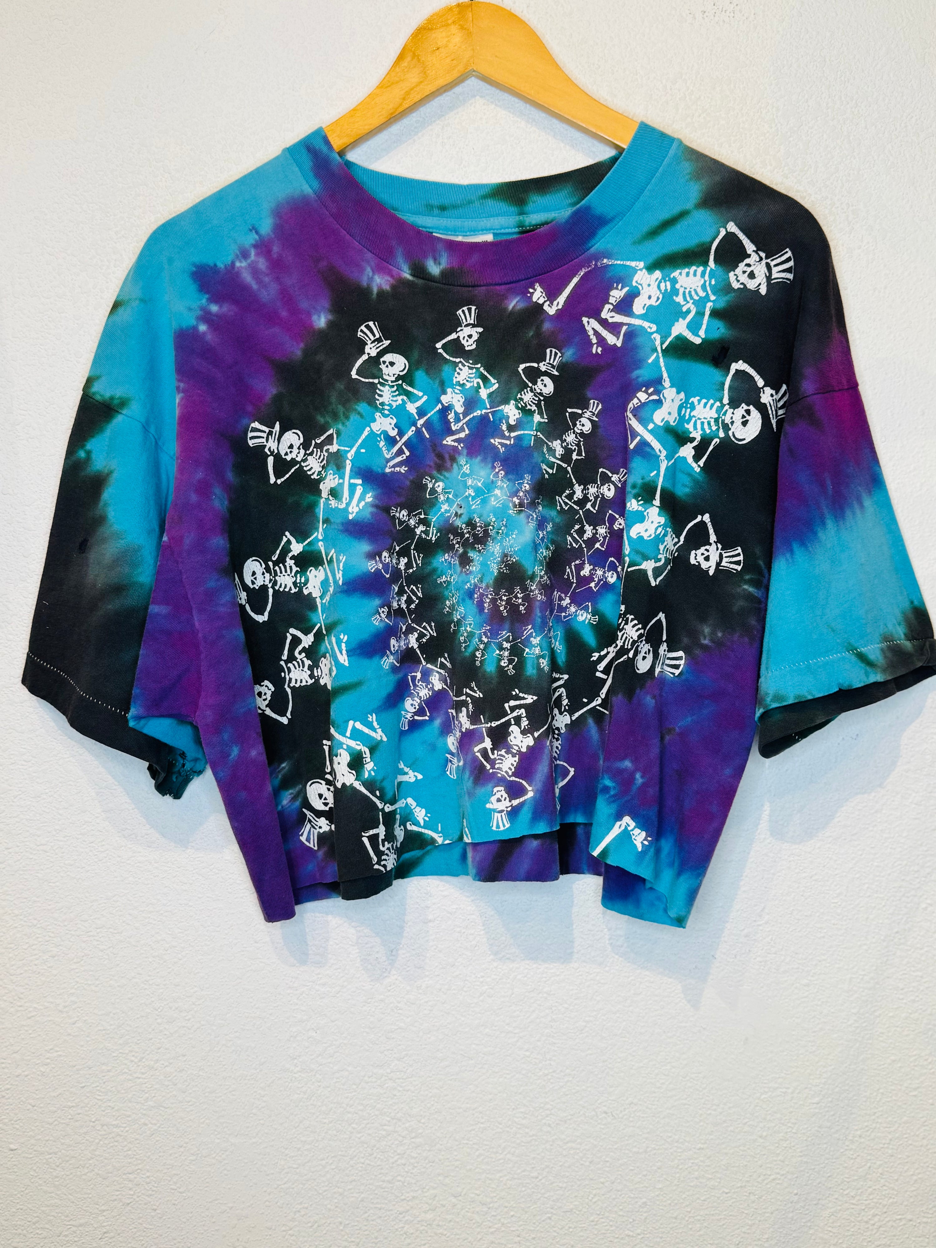 Liquid Blue Skelletons Vintage Crop Tee