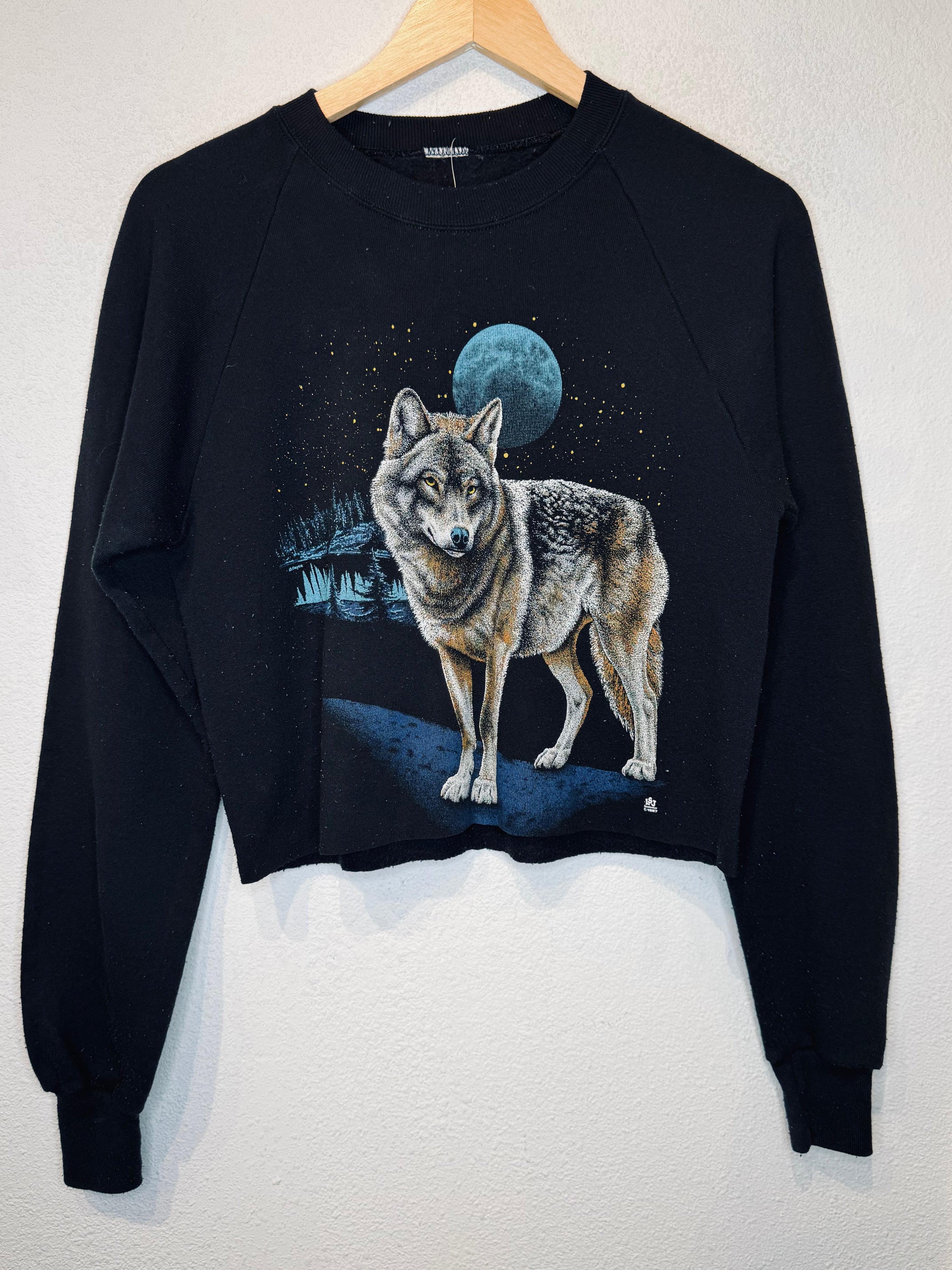 '87 Wolf Vintage Crop Crewneck