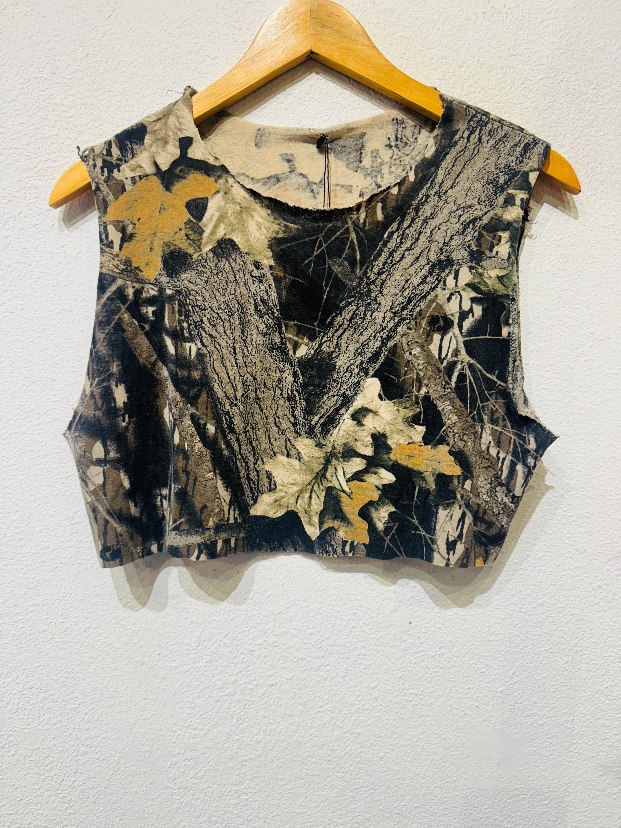 Cut Neck Realtree Vintage Crop Tank