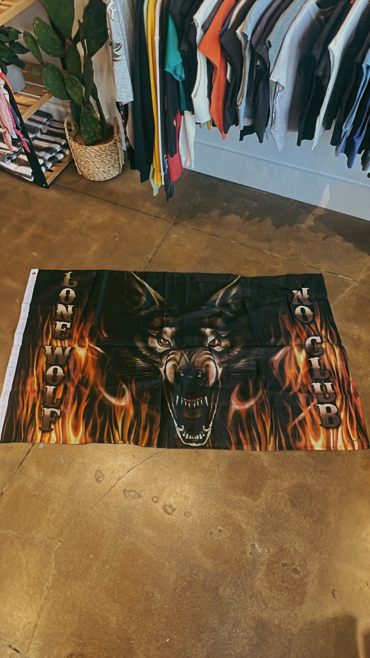 Lone Wolf Flag