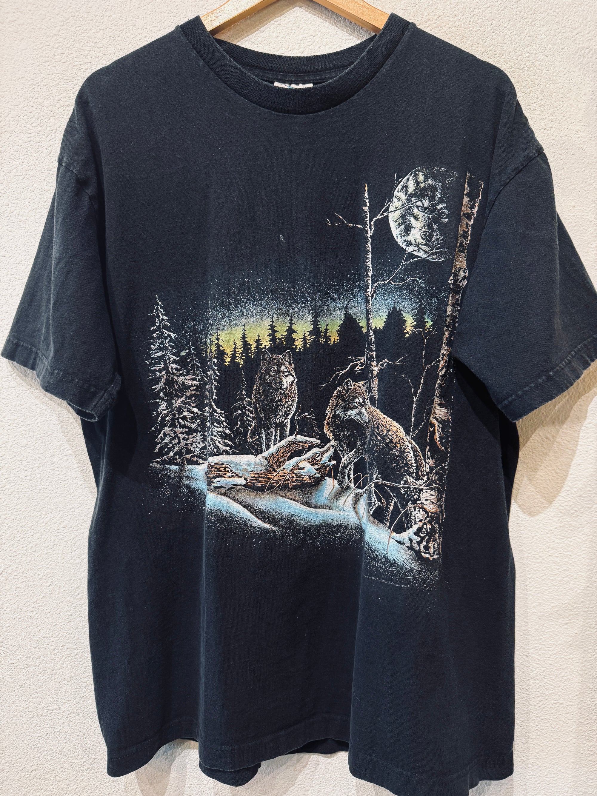 Wolves Forest Vintage Tee