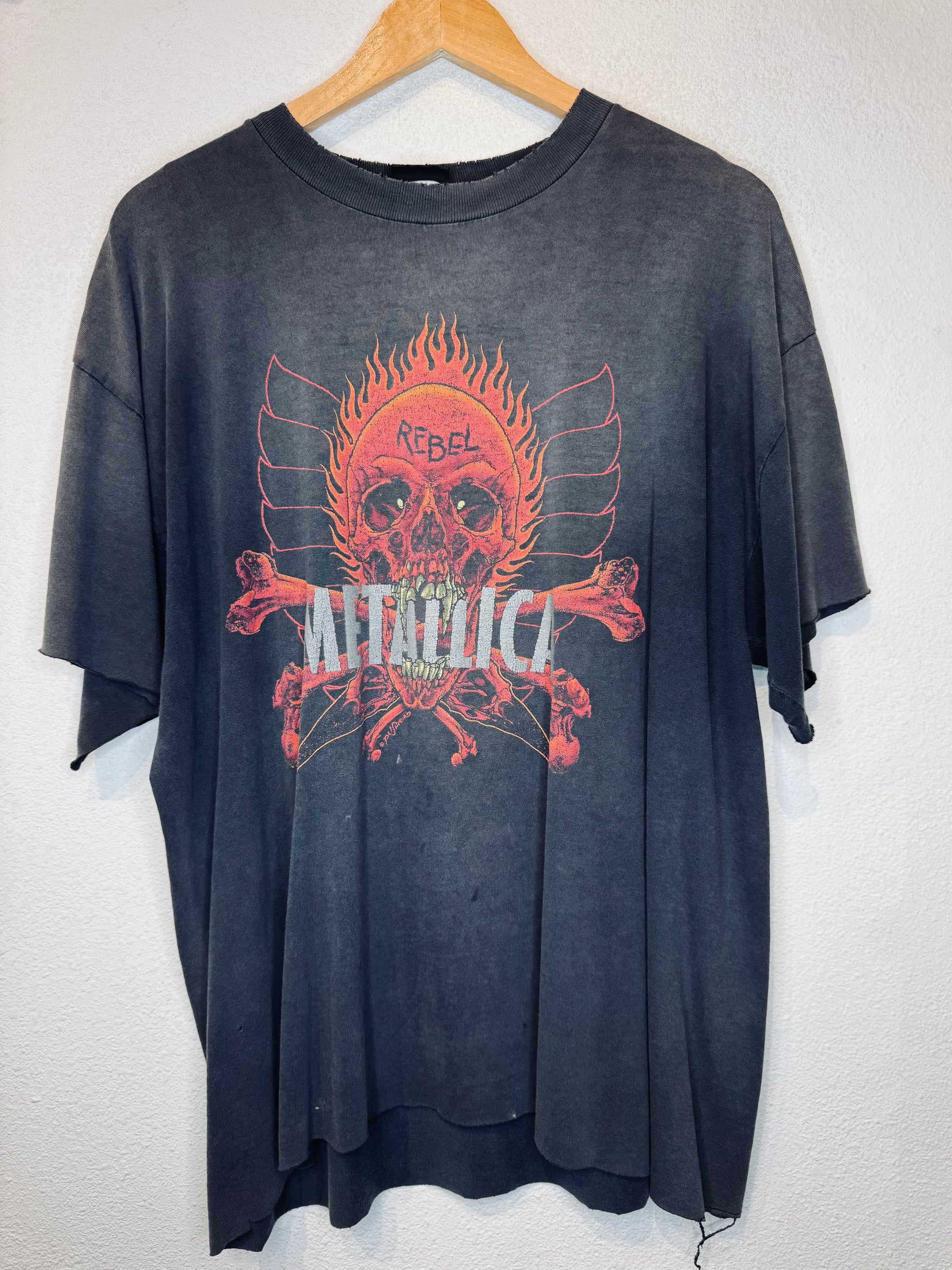 Metallica Rebel Vintage Tee