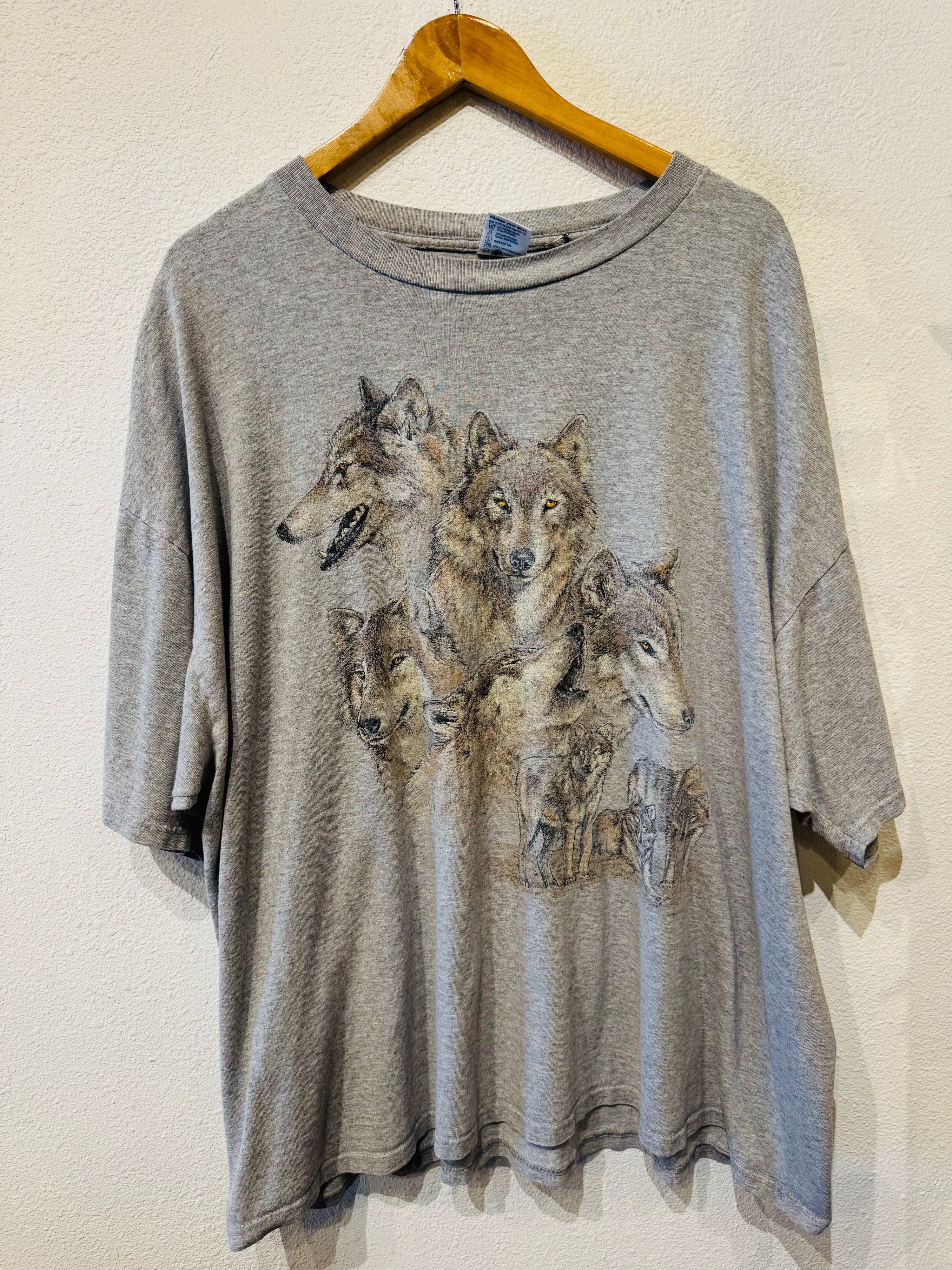 Wolves Vintage Tee