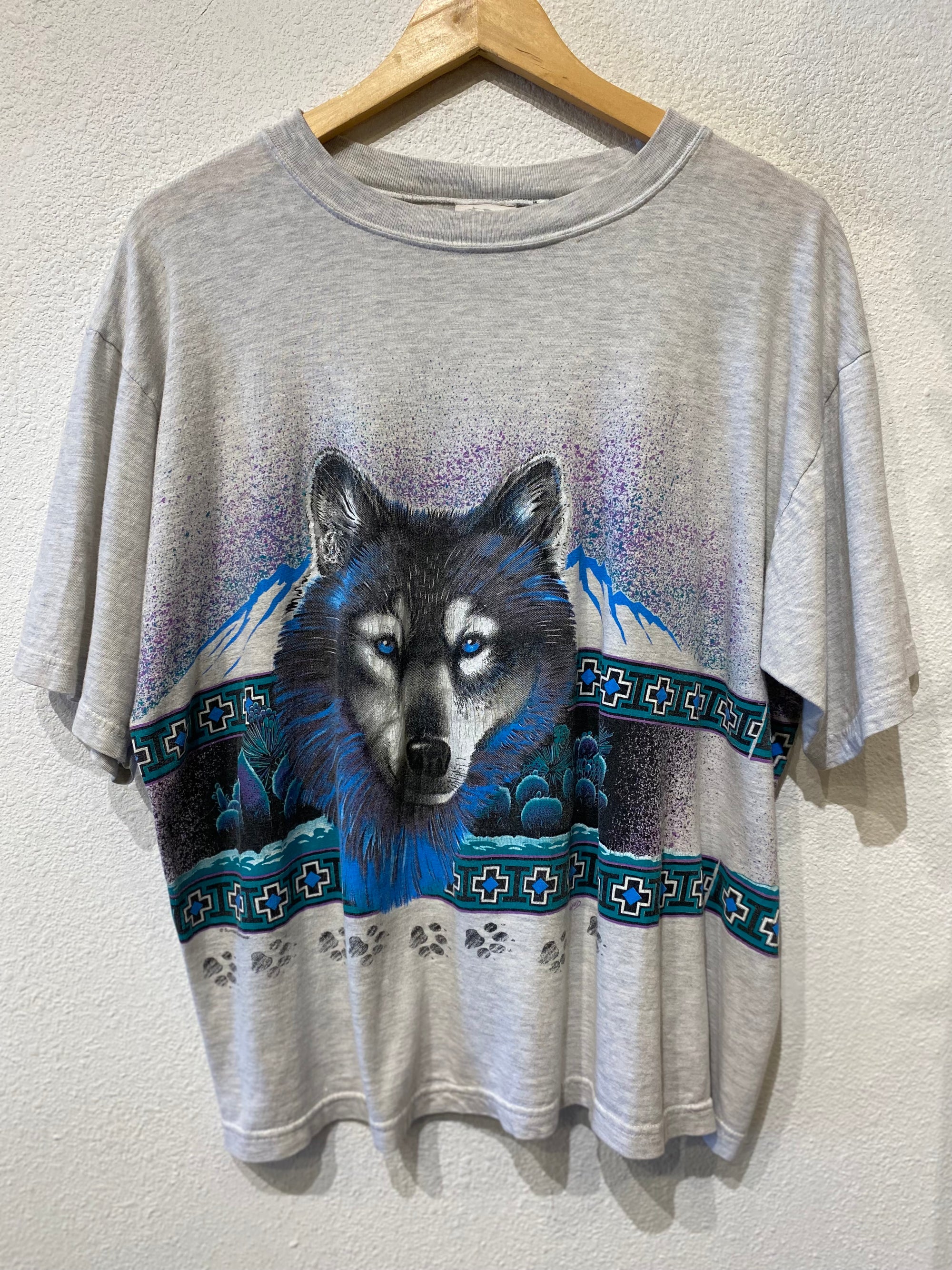 Desert Wolf Vintage Tee - Burnout