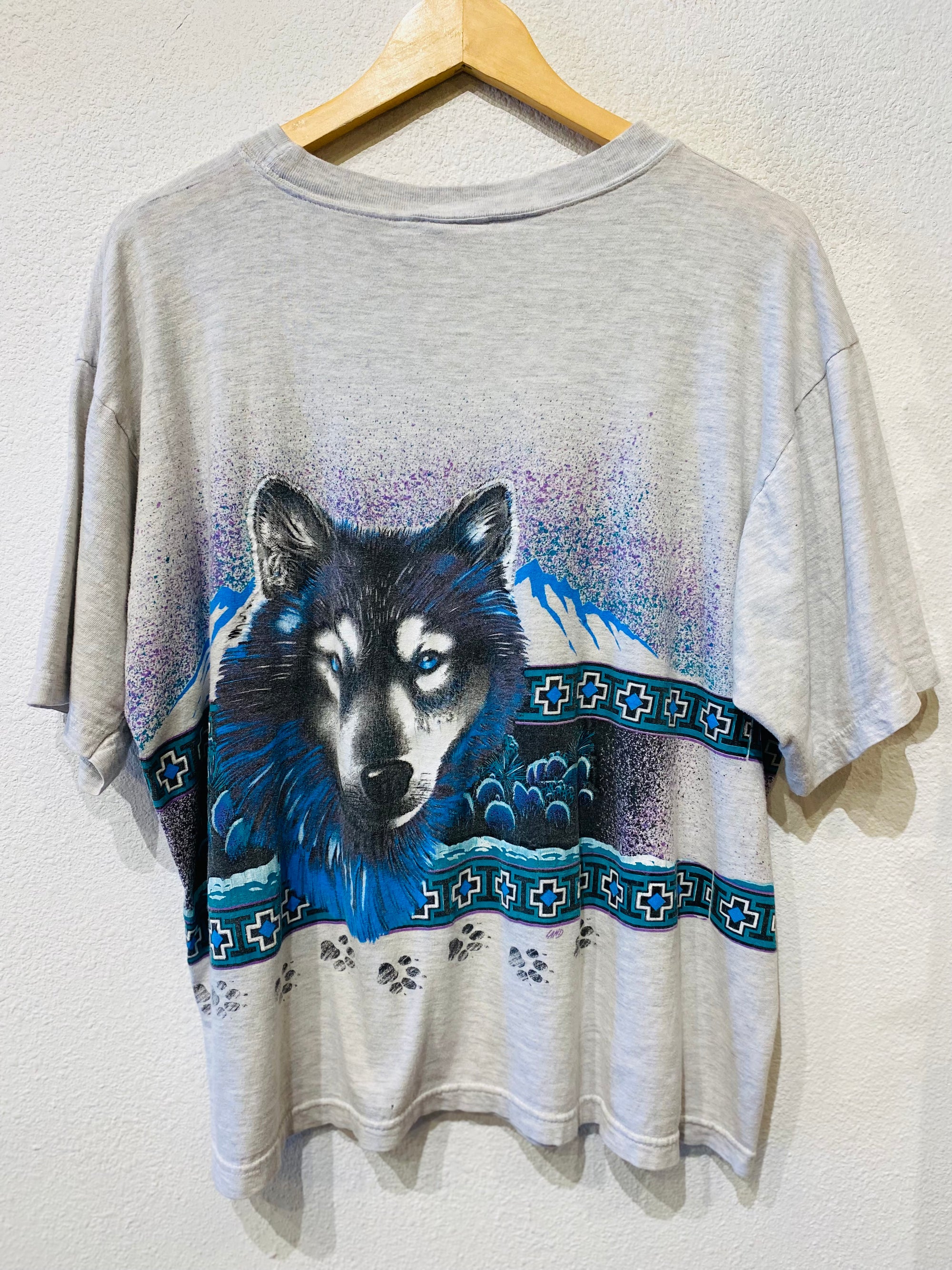 Desert Wolf Vintage Tee - Burnout