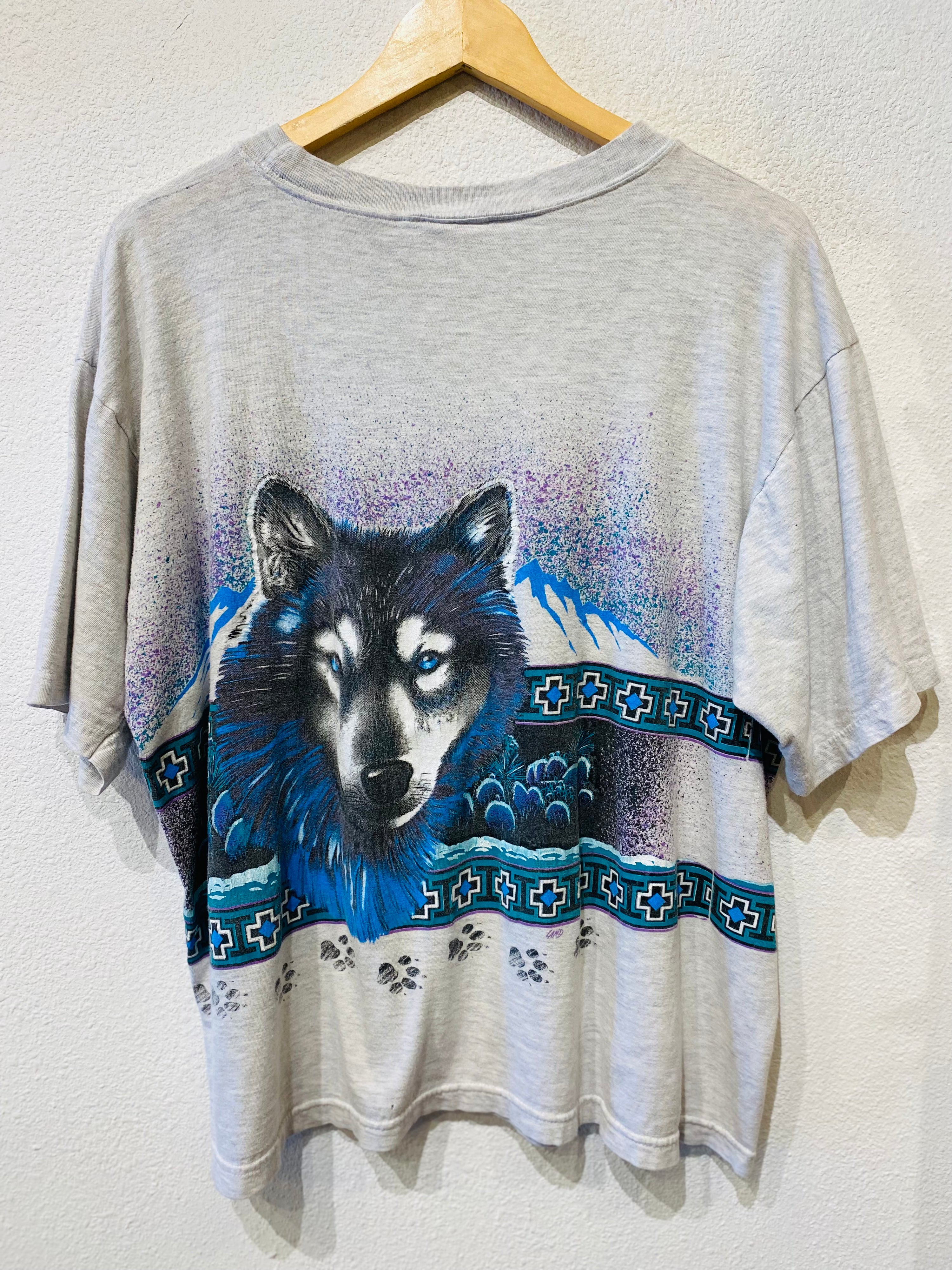 Desert Wolf Vintage Tee - Burnout