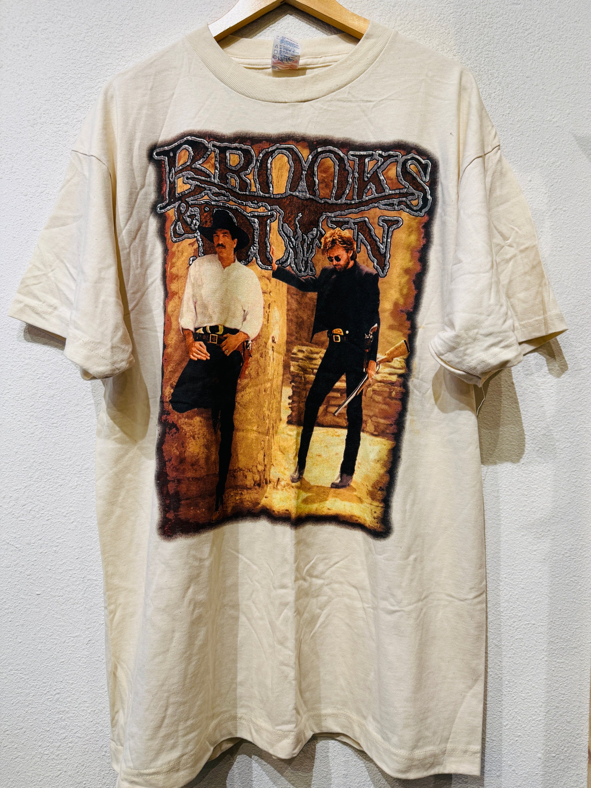 Brooks & Dunn Borderline Vintage Tee