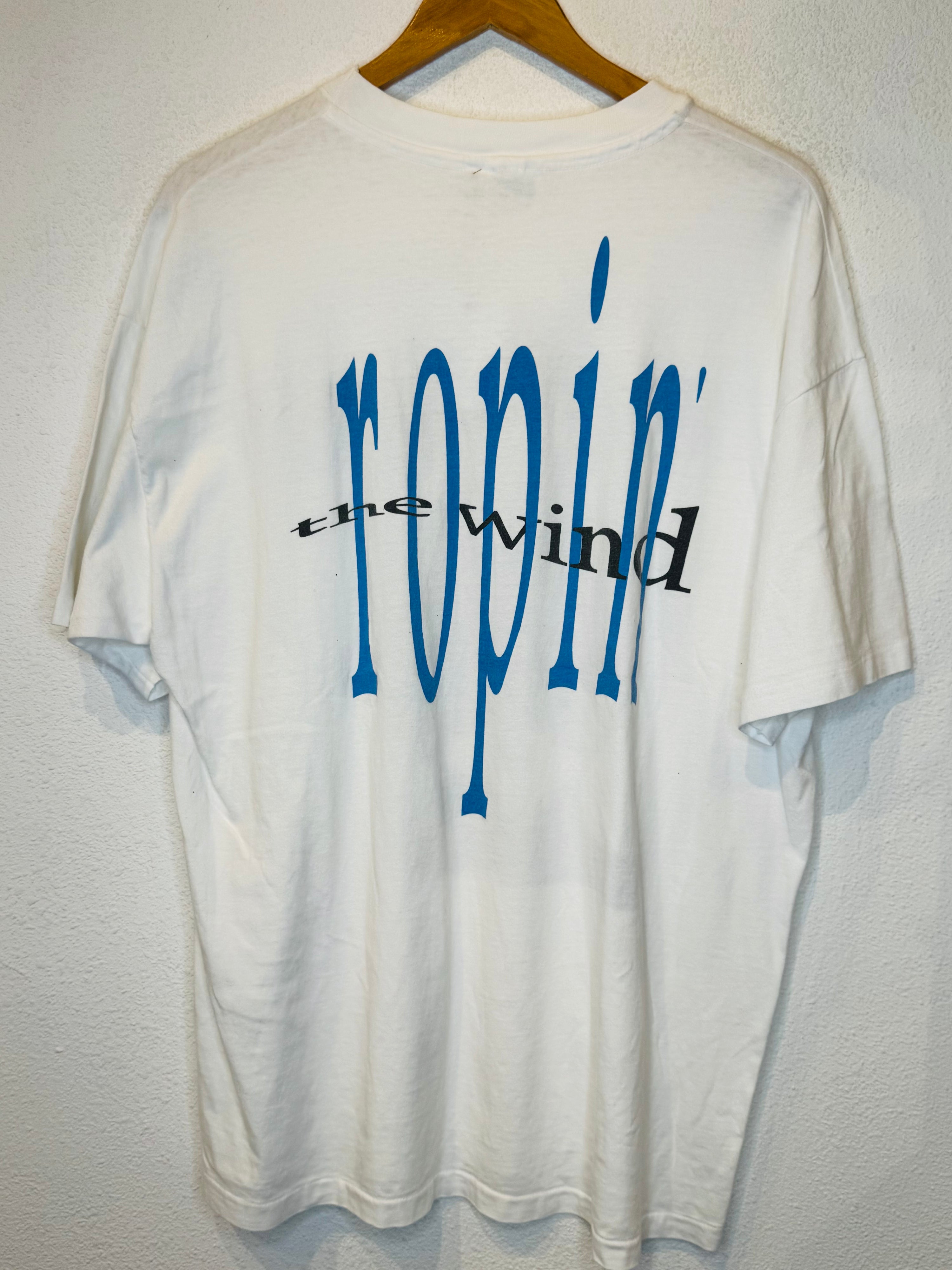 Ropin the Wind Garth Brooks Vintage Tee