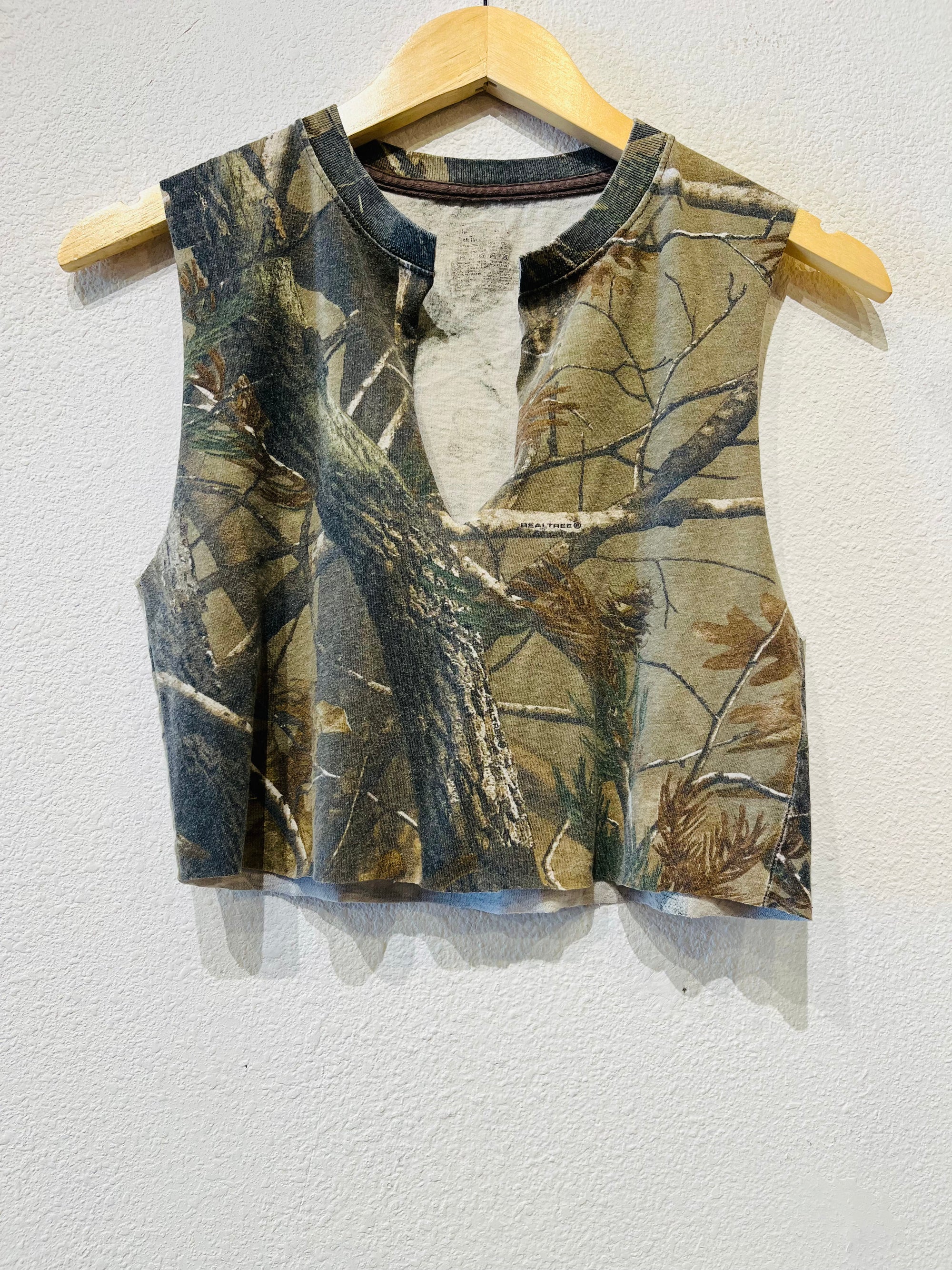 Split Realtree Vintage Crop Tank