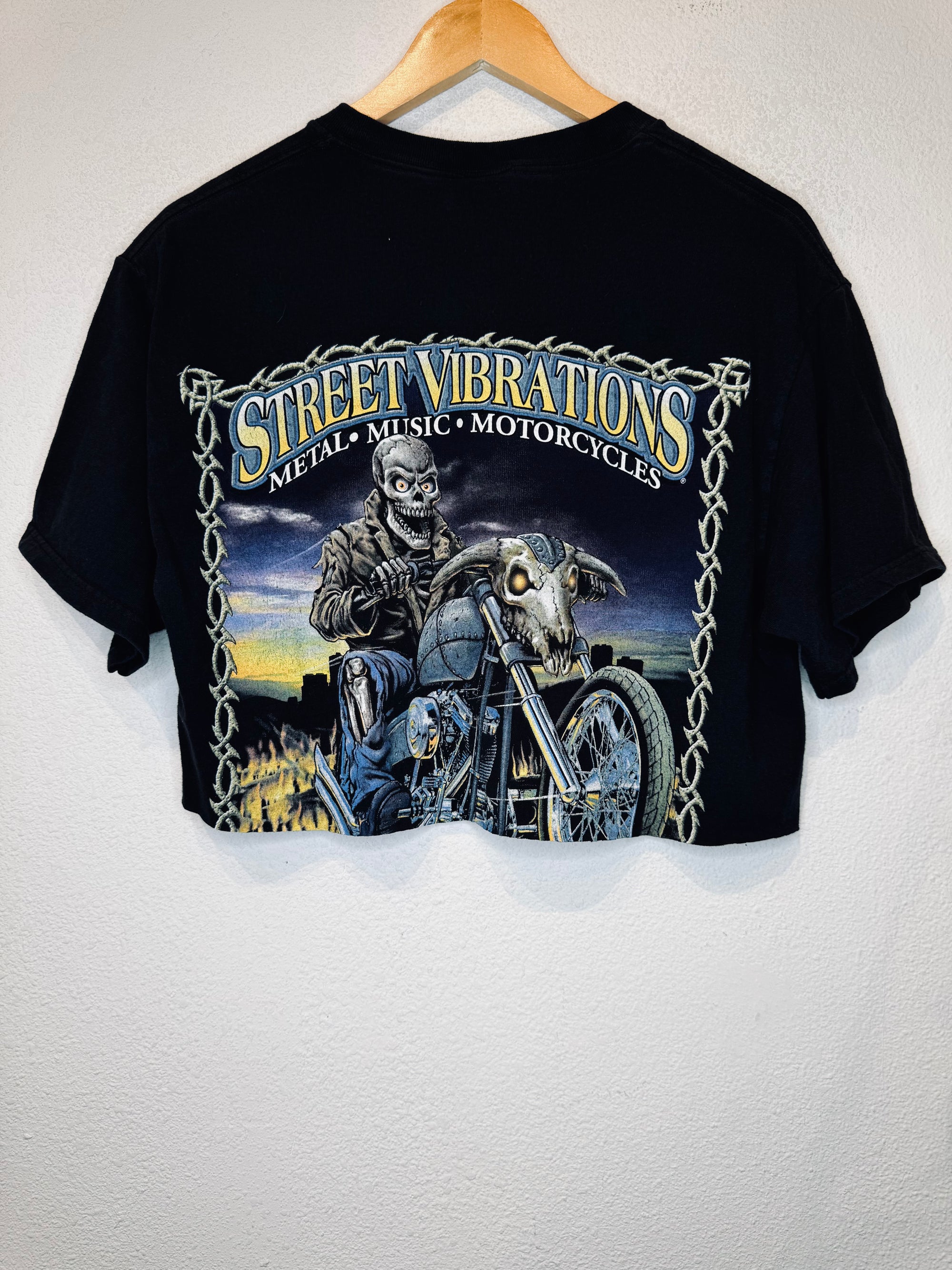 Street Traditions Vintage Crop Tee