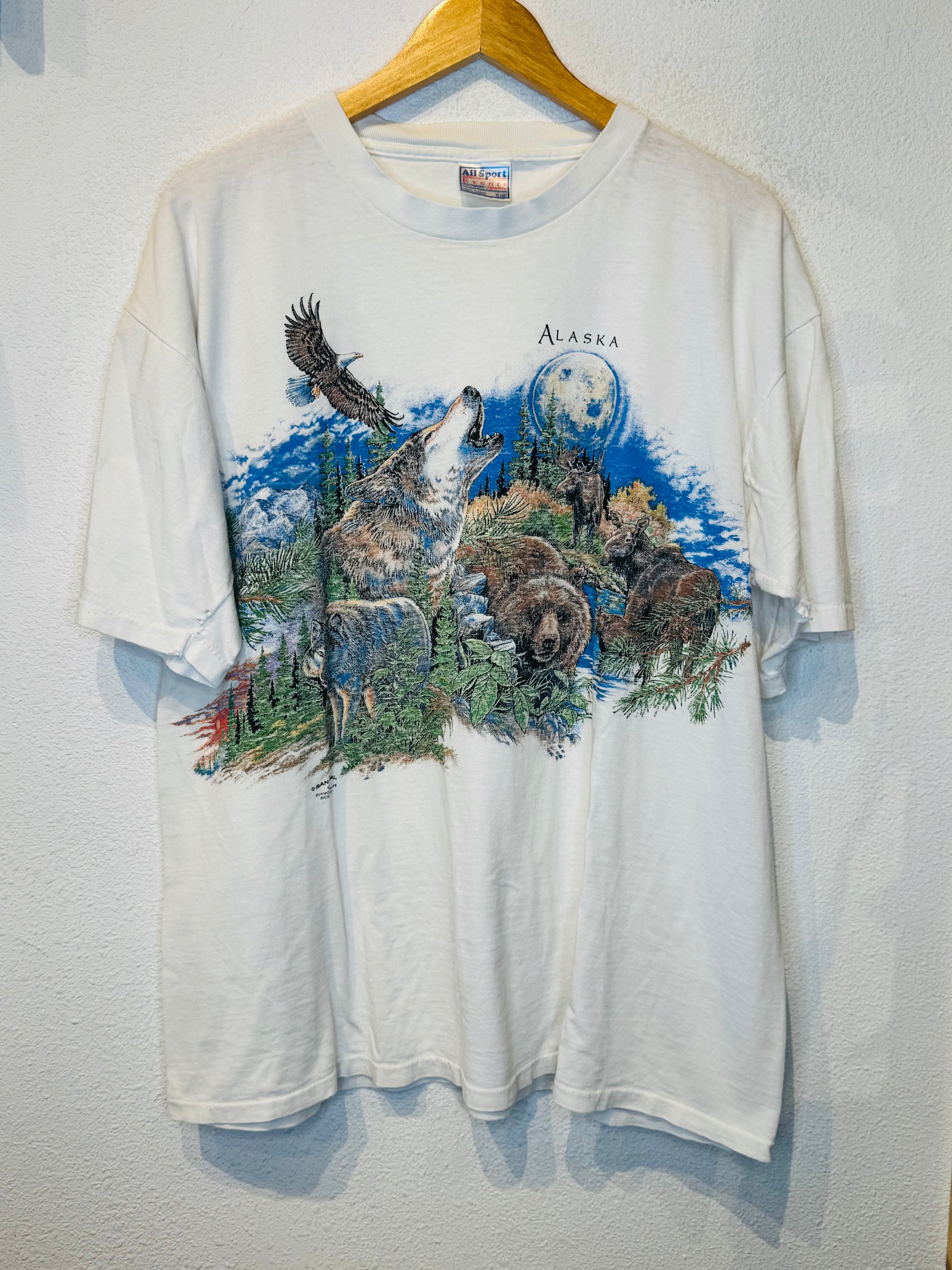 Alaska Wolves Vintage Tee