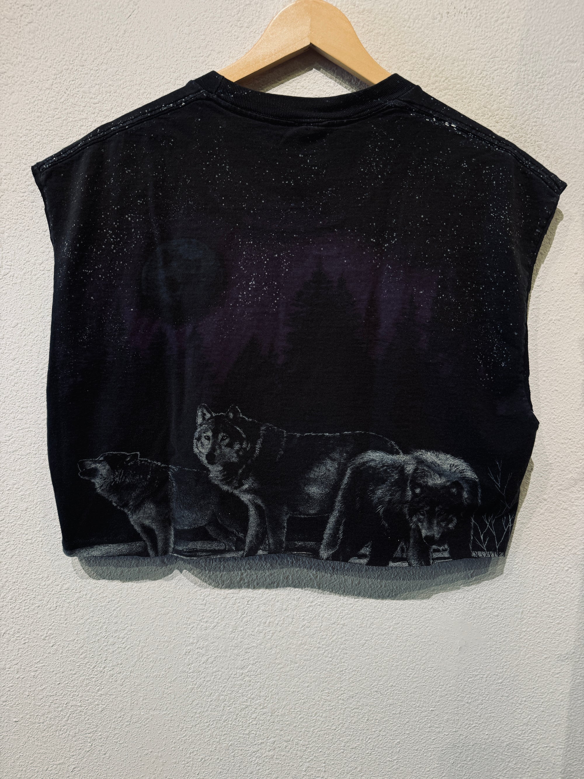 Jackson Hole Wolves Vintage Crop Tank