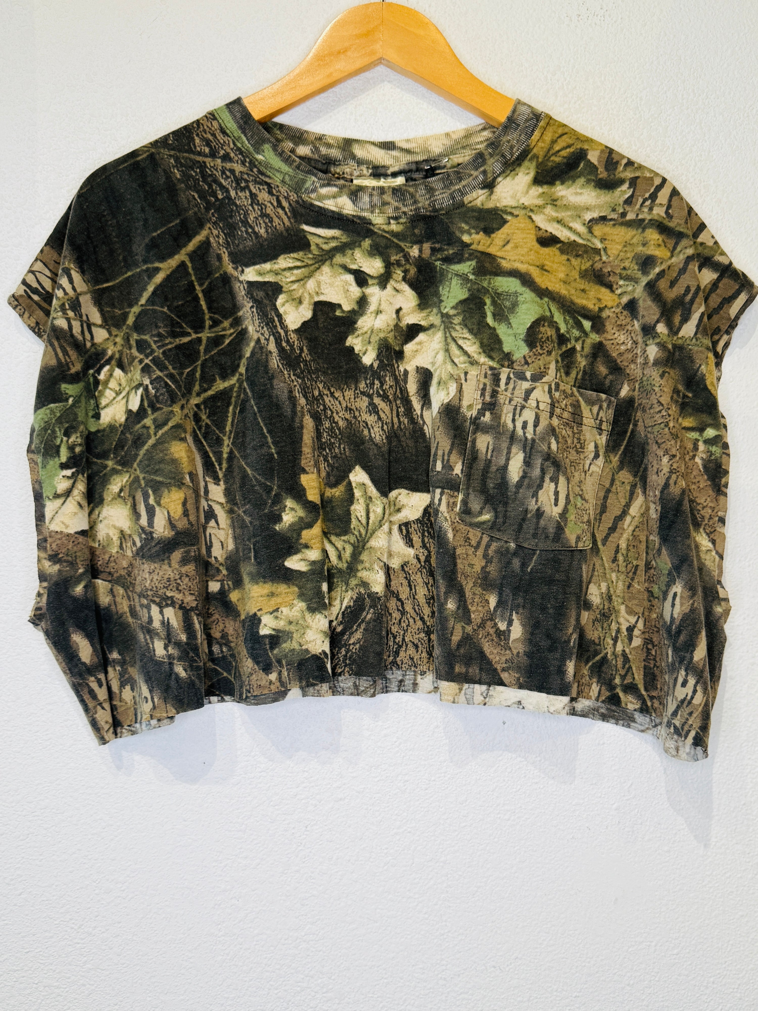Mossy Oak Pocket Vintage Crop Tank