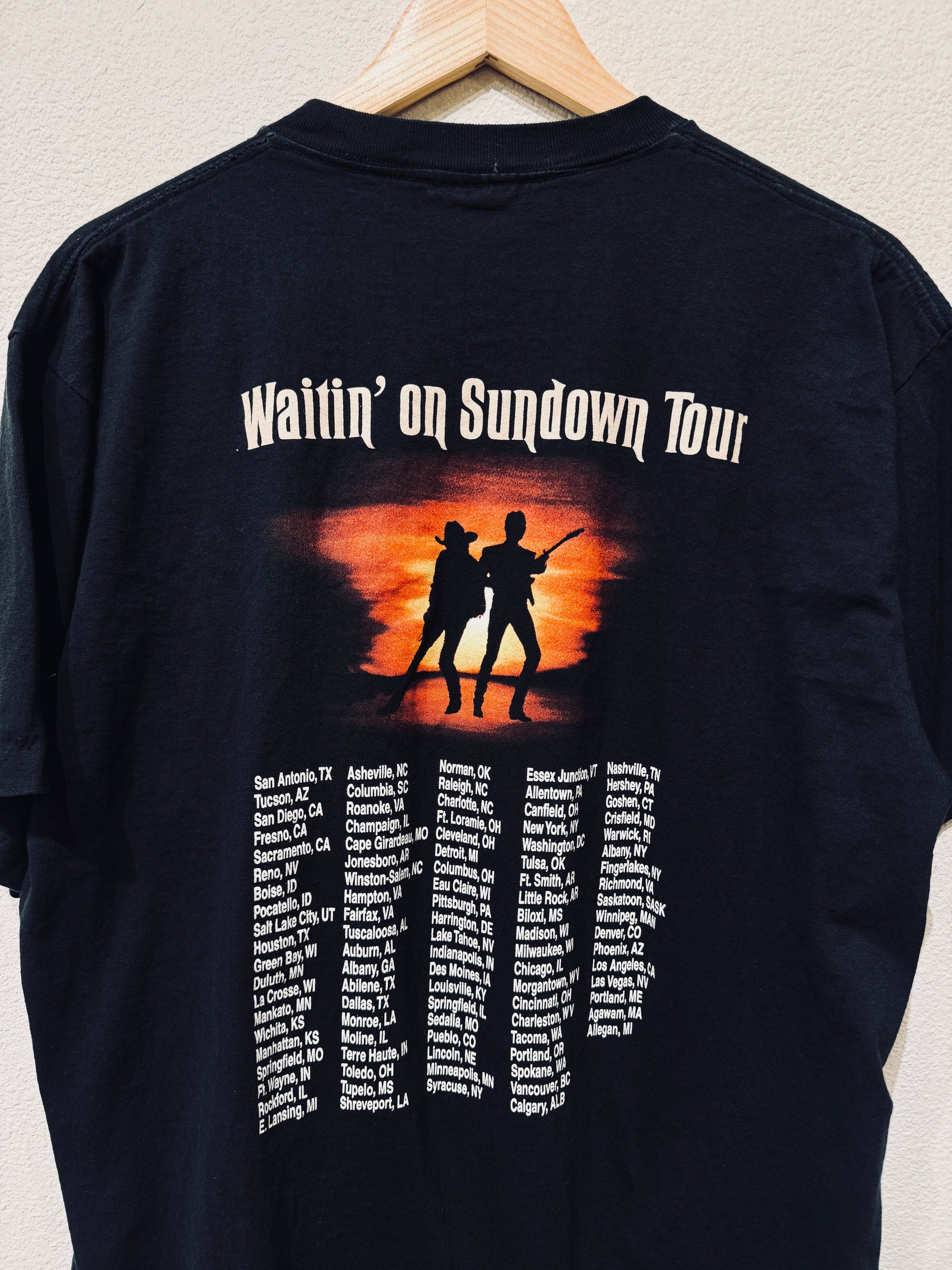 Brooks & Dunn Sundown Vintage Tee