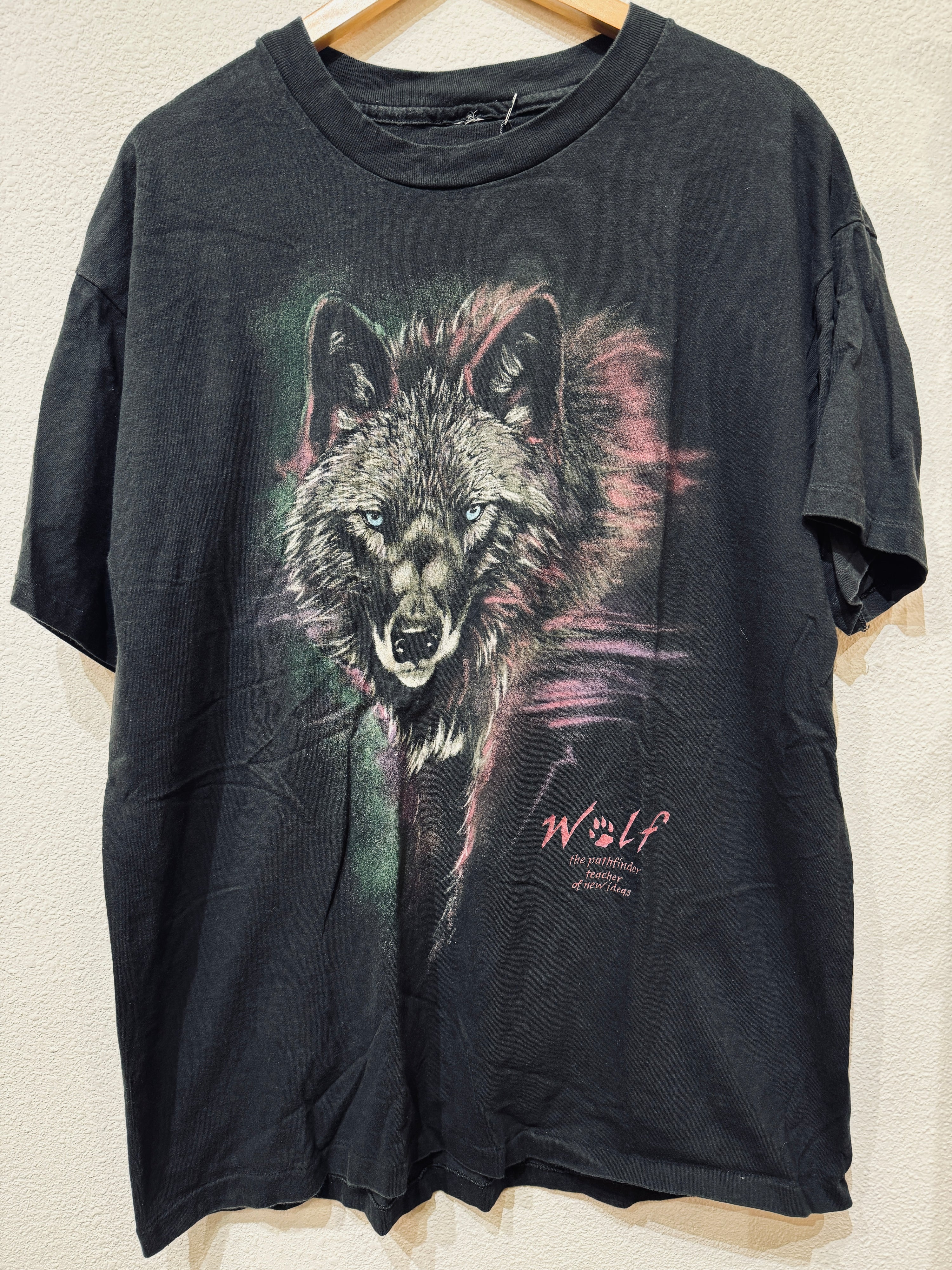 Wolf Pathfinder Vintage Tee
