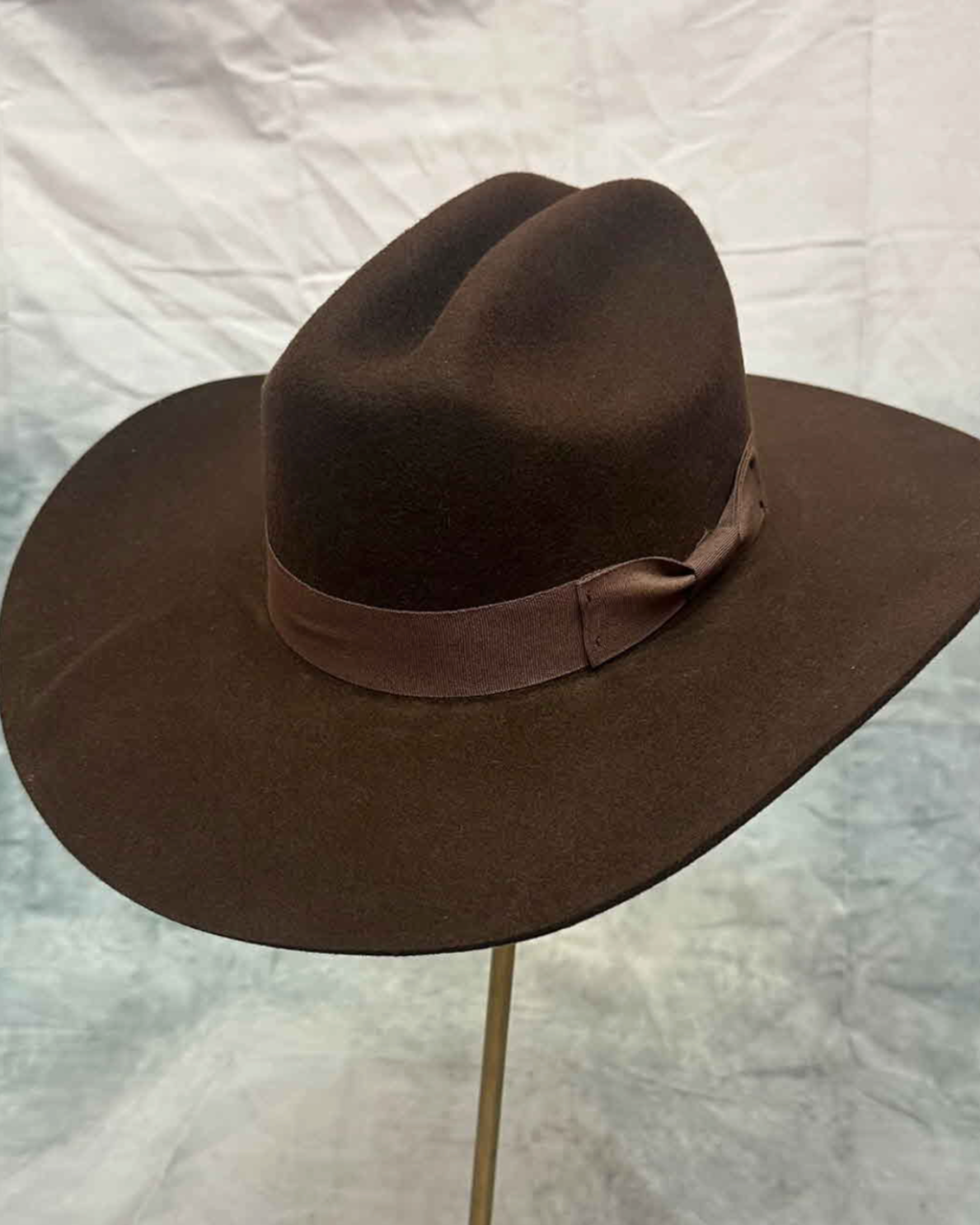 Cattleman With Band - Dark Brown