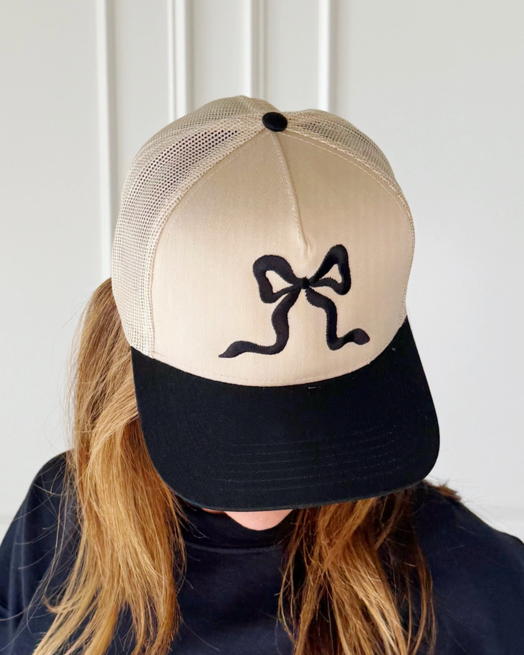 Bow Trucker Hat - Black