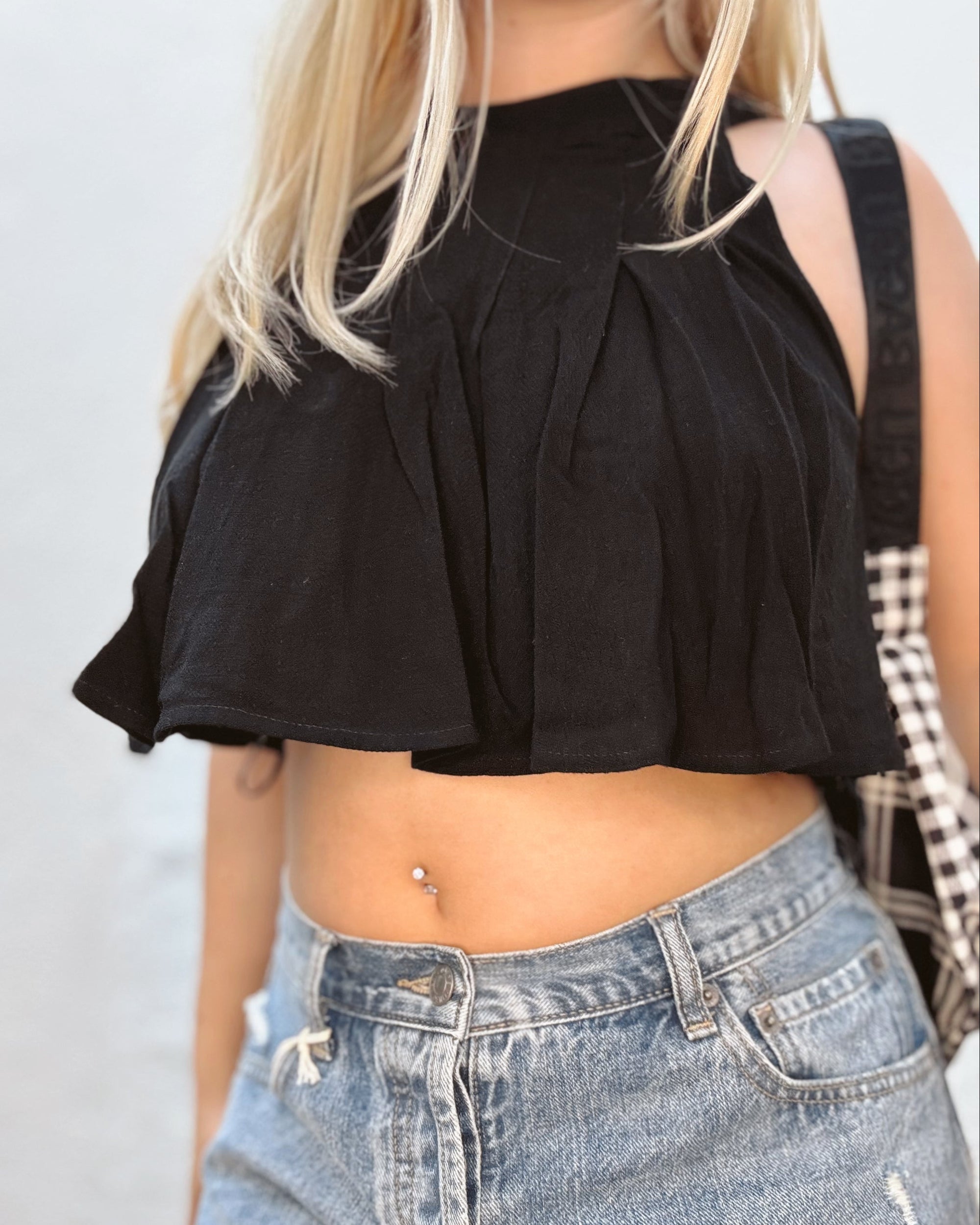 Flowy High Neck Tank - Black